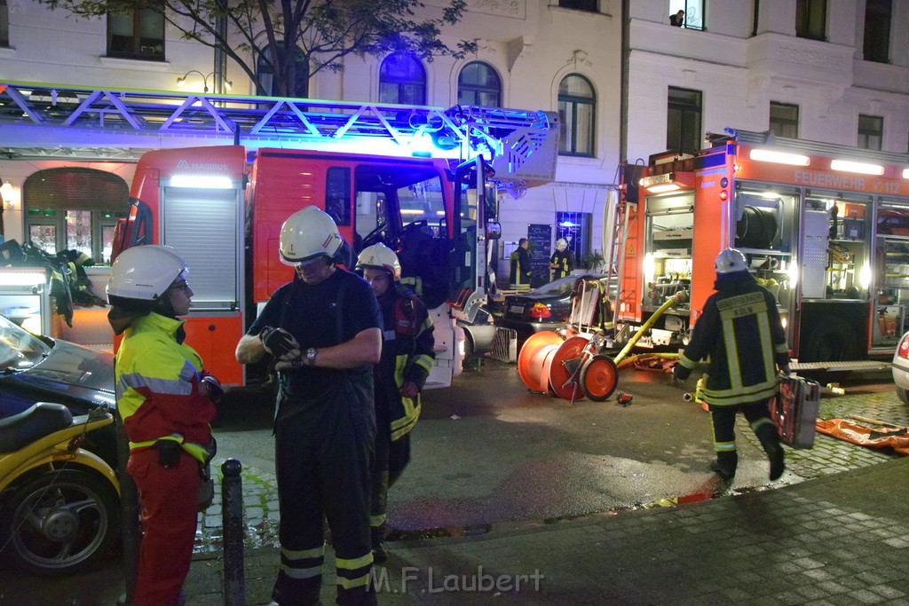 Feuer 2 Y Koeln Neustadt Sued Darmstaedterstr P240.JPG - Miklos Laubert